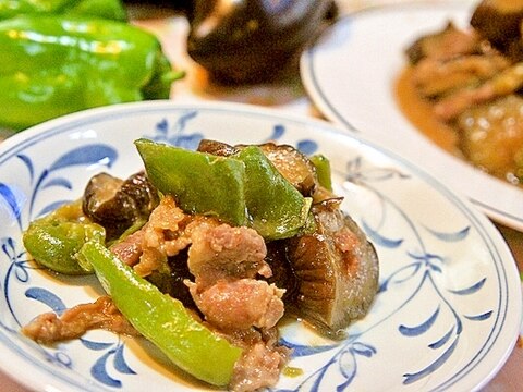 ご飯がススム♪ナスと豚肉とピーマンの味噌炒め